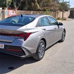 هیوندای ئەلەنترا